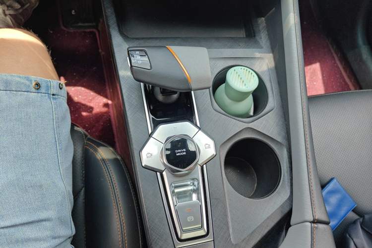 Used CHANGAN UNI-V 2022 1.5T Prestige Version Gear Lever
