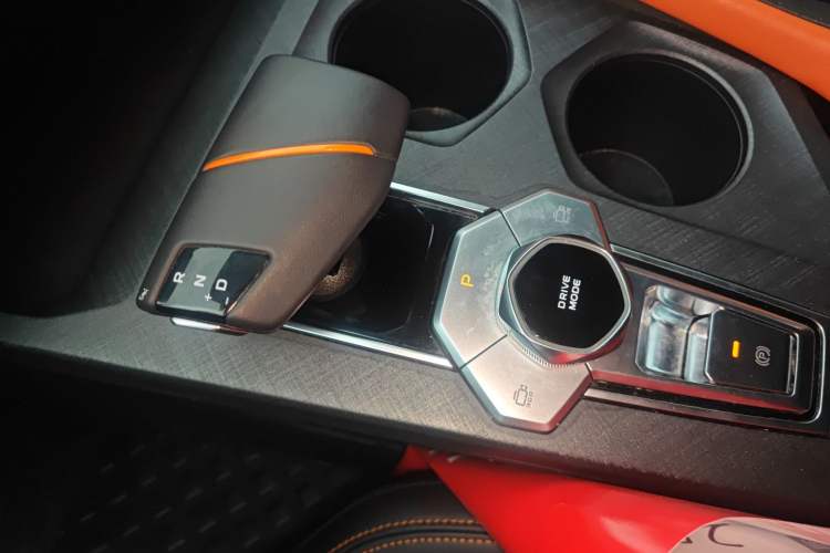 Used CHANGAN UNI-V 2022 1.5T Prestige Version Gear Lever