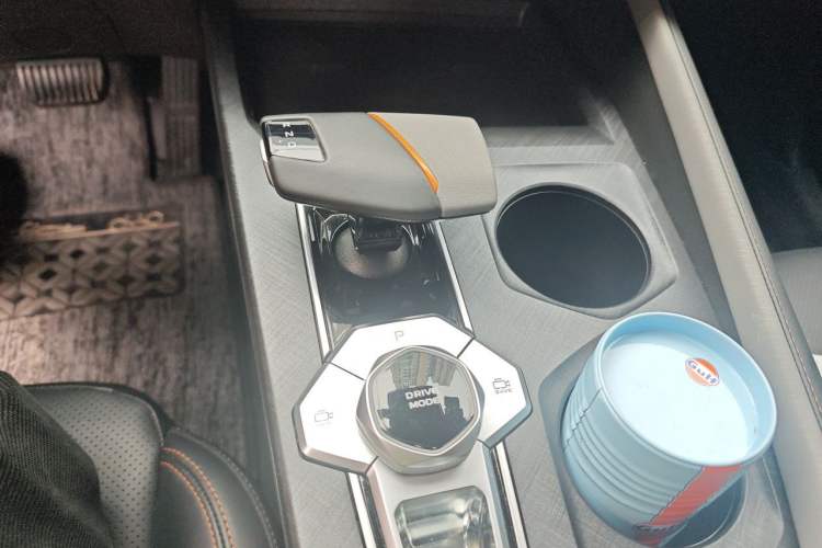 Used CHANGAN UNI-V 2022 1.5T Prestige Version Gear Lever