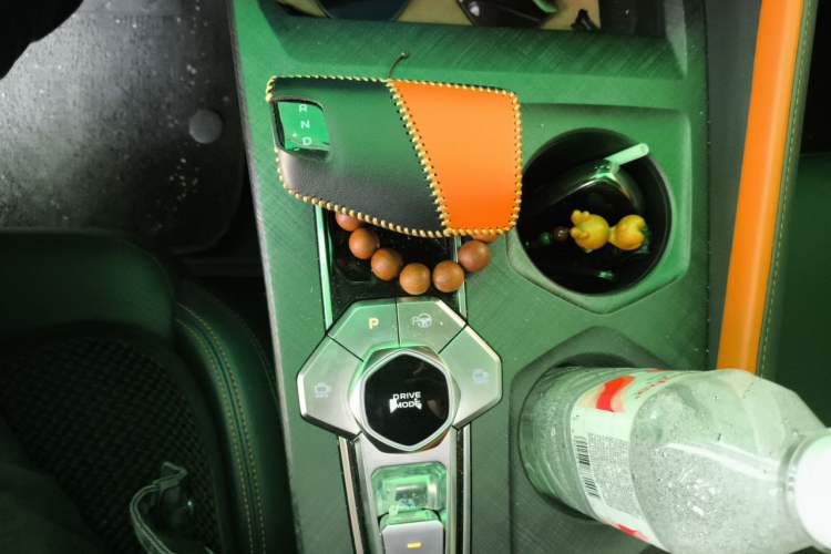 Used CHANGAN UNI-V 2022 1.5T Smart Navigation Version Gear Lever