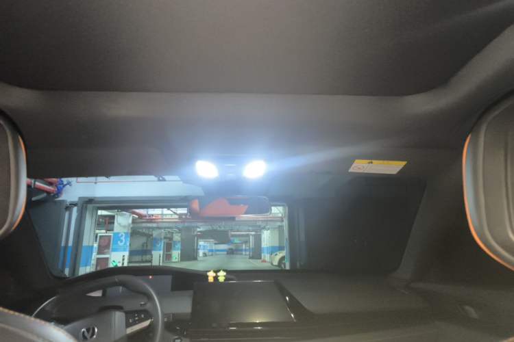 Used CHANGAN UNI-V 2022 1.5T Prestige Version Headliner