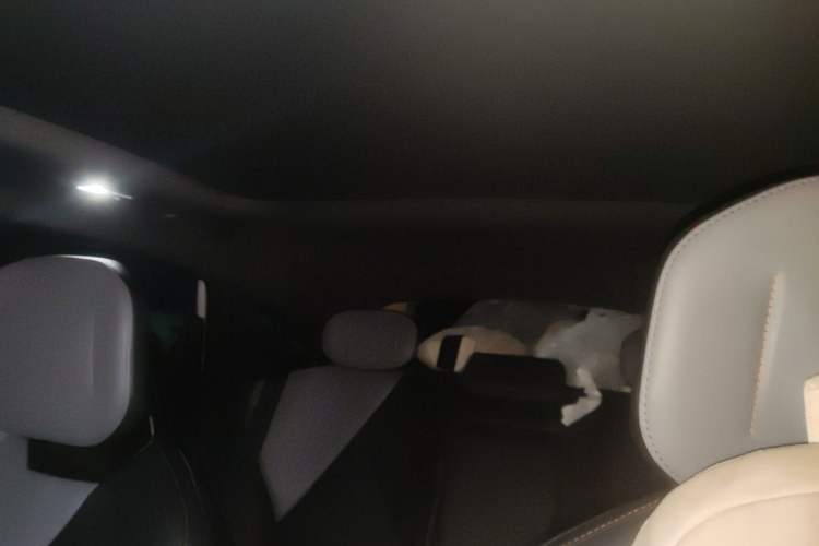 Used CHANGAN UNI-V 2022 1.5T Prestige Version Headliner
