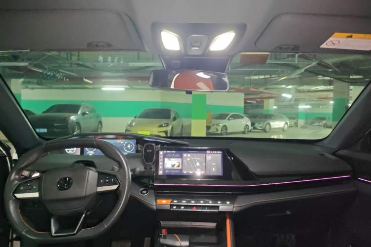 Used CHANGAN UNI-V 2022 1.5T Prestige Version Headliner