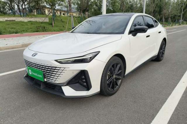 Used CHANGAN UNI-V 2022 1.5T Prestige Version