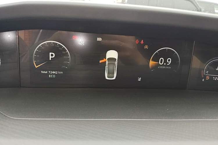 Used CHANGAN UNI-V 2022 1.5T Smart Navigation Version Instrument Cluster