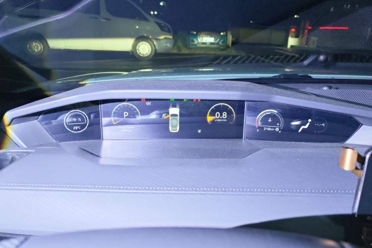Used CHANGAN UNI-V 2022 1.5T Prestige Version Instrument Cluster
