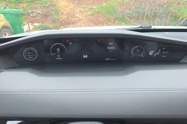 Used CHANGAN UNI-V 2022 1.5T Prestige Version Instrument Cluster