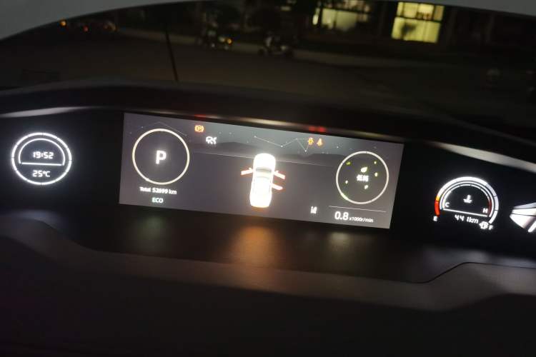 Used CHANGAN UNI-V 2022 1.5T Prestige Version Instrument Cluster