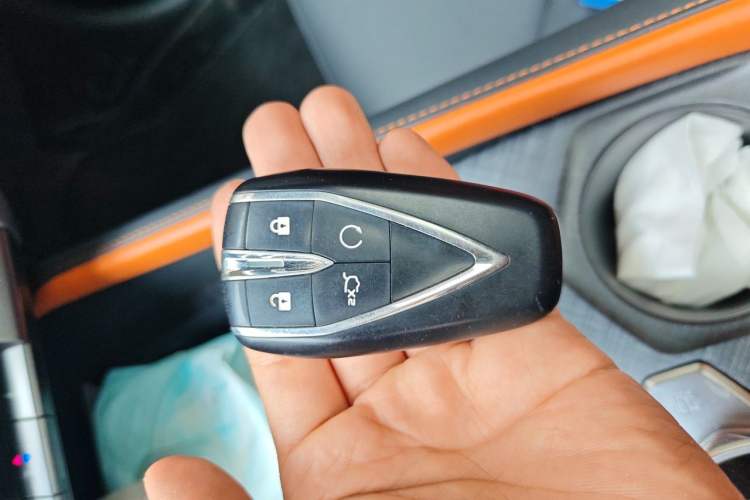 Used CHANGAN UNI-V 2022 1.5T Prestige Version Interior 1