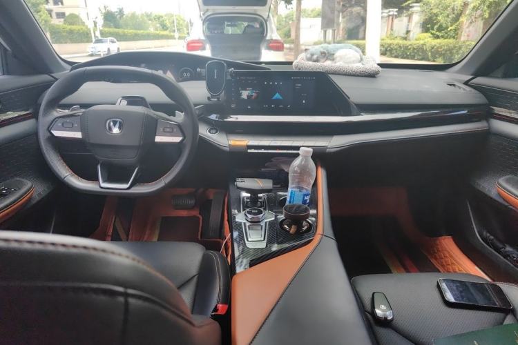 Used CHANGAN UNI-V 2022 1.5T Prestige Version Interior 2