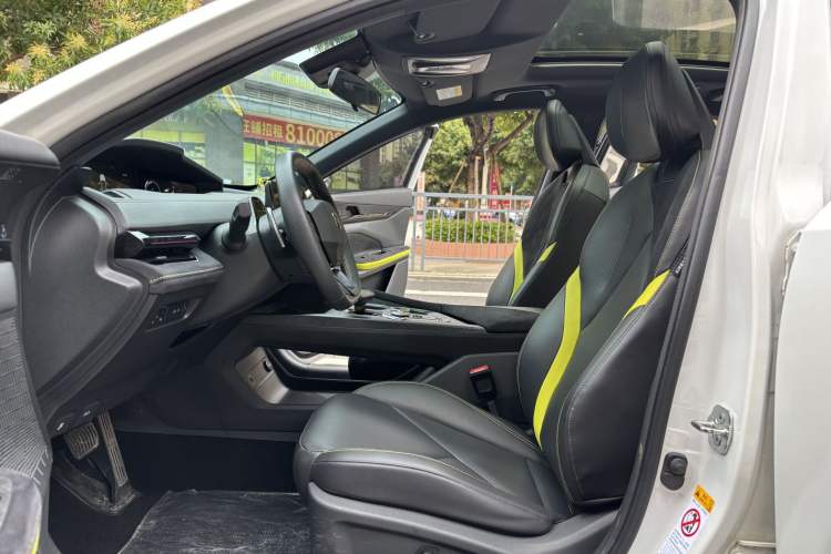 Used CHANGAN UNI-V 2022 1.5T Sport Edition Interior 3