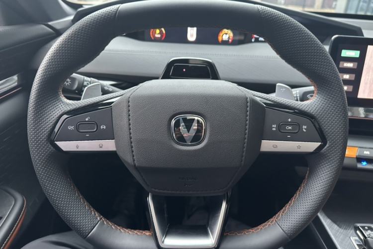 Used CHANGAN UNI-V 2022 1.5T Prestige Version Interior 3