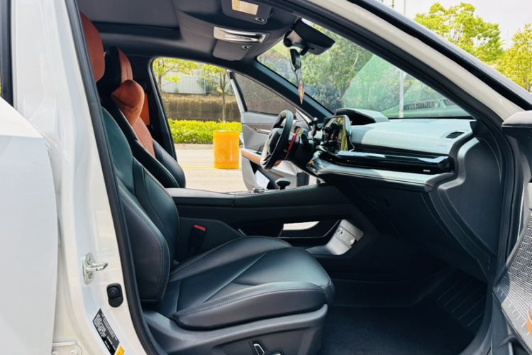 Used CHANGAN UNI-V 2022 1.5T Prestige Version Interior 5