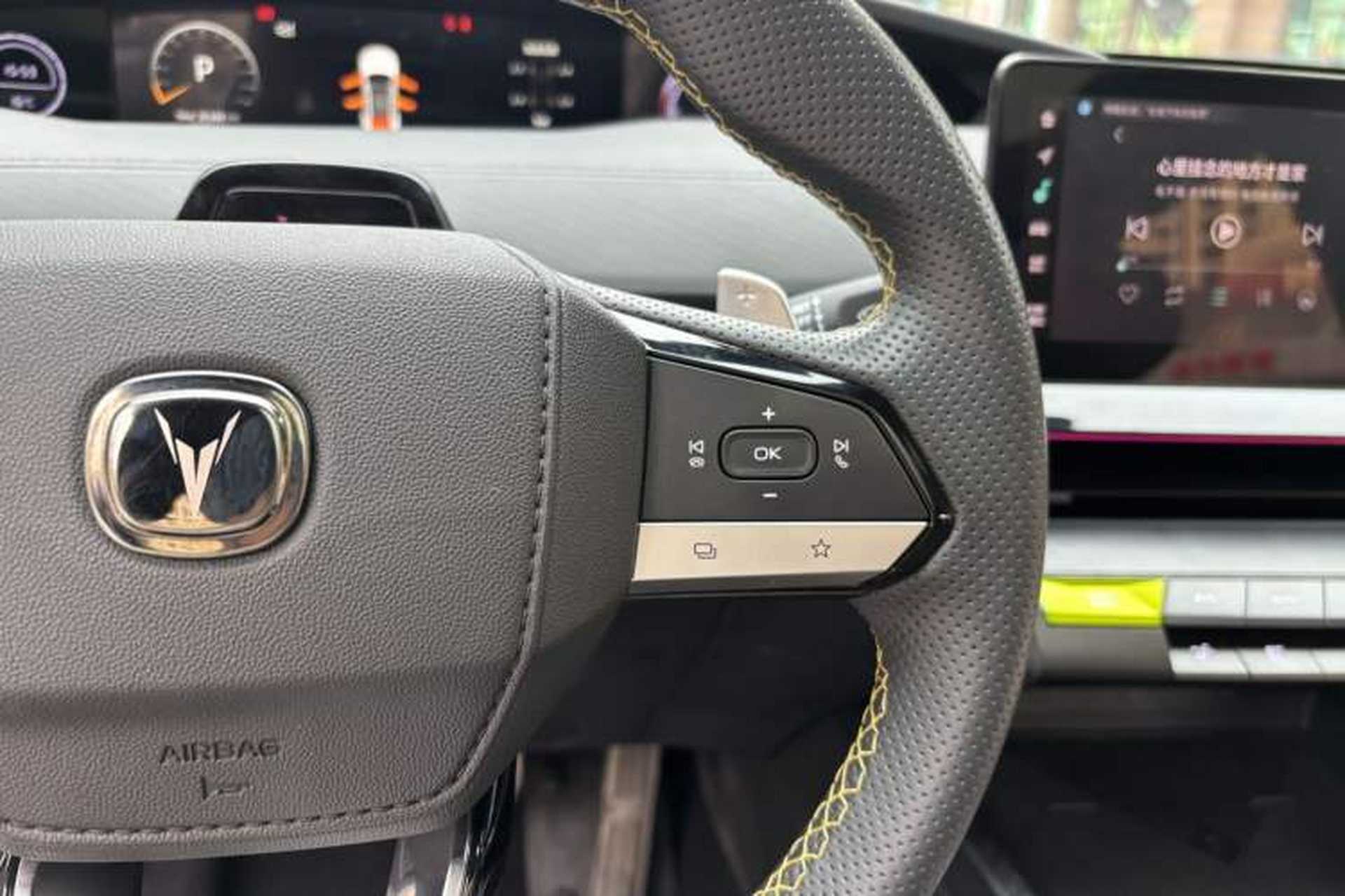 Used CHANGAN UNI-V 2022 1.5T Sport Edition Interior 6