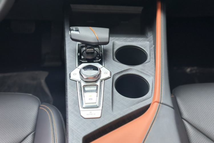 Used CHANGAN UNI-V 2022 1.5T Prestige Version Interior 6