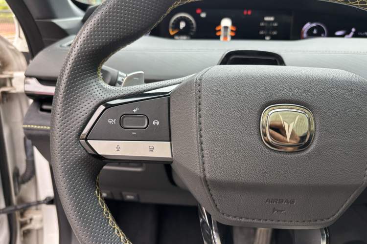Used CHANGAN UNI-V 2022 1.5T Sport Edition Interior 7