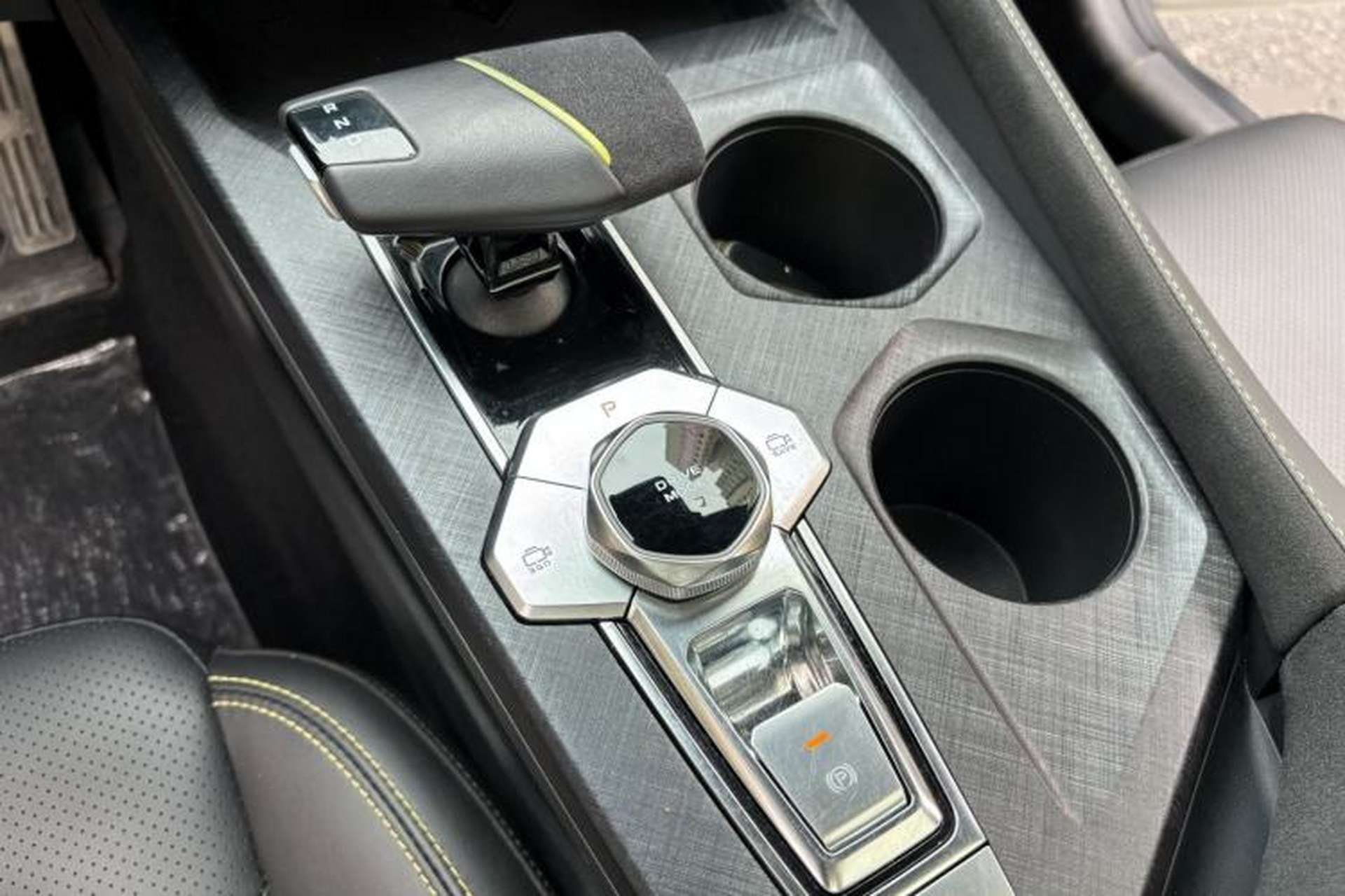 Used CHANGAN UNI-V 2022 1.5T Sport Edition Interior 8