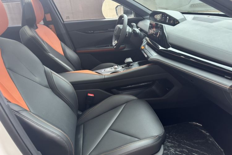 Used CHANGAN UNI-V 2022 1.5T Prestige Version Interior 9