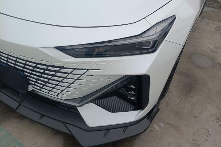 Used CHANGAN UNI-V 2022 1.5T Prestige Version Left Front Headlight