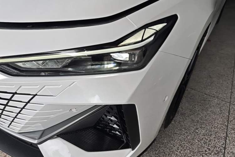 Used CHANGAN UNI-V 2022 1.5T Smart Navigation Version Left Front Headlight
