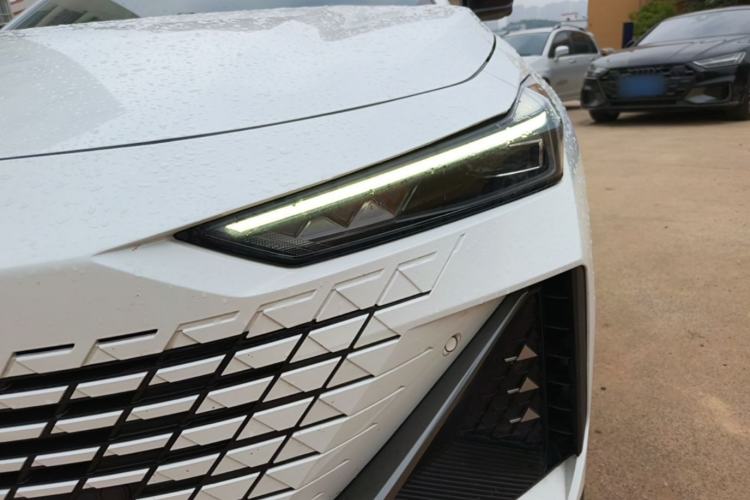 Used CHANGAN UNI-V 2022 1.5T Prestige Version Left Front Headlight