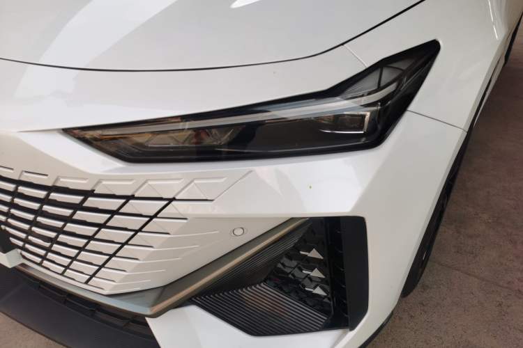 Used CHANGAN UNI-V 2022 1.5T Prestige Version Left Front Headlight
