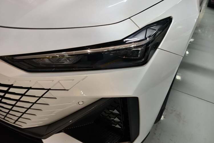 Used CHANGAN UNI-V 2022 1.5T Prestige Version Left Front Headlight