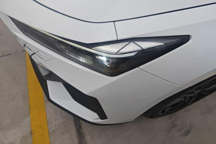 Used CHANGAN UNI-V 2022 1.5T Prestige Version Left Front Headlight
