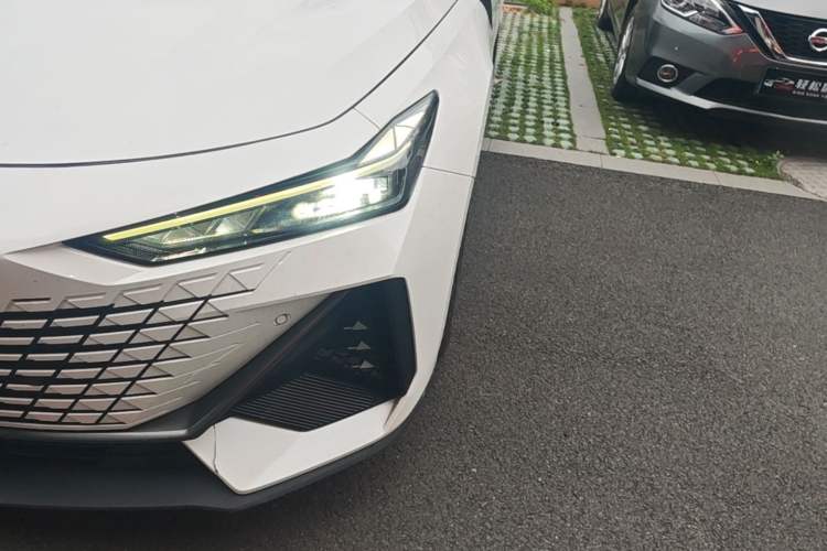Used CHANGAN UNI-V 2022 1.5T Prestige Version Left Front Headlight