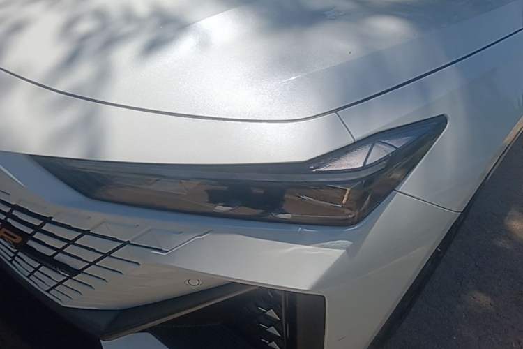 Used CHANGAN UNI-V 2022 1.5T Prestige Version Left Front Headlight