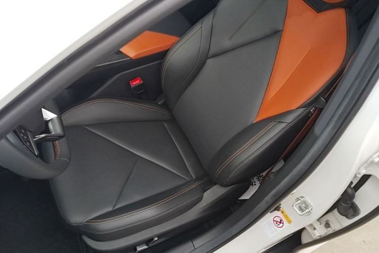 Used CHANGAN UNI-V 2022 1.5T Smart Navigation Version Left Front Seat