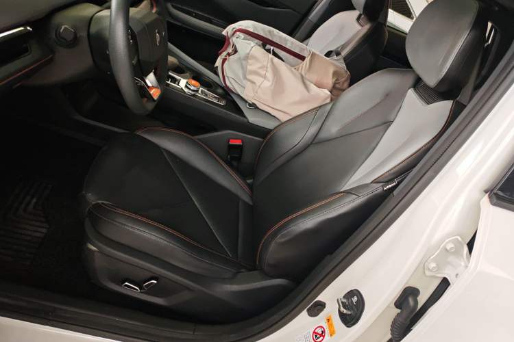Used CHANGAN UNI-V 2022 1.5T Excellence Model Left Front Seat