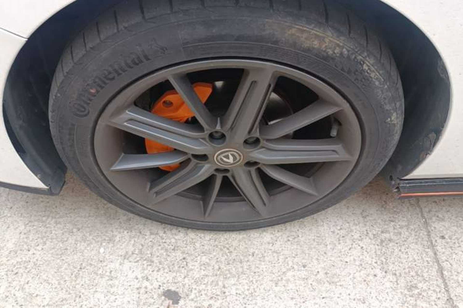 Used CHANGAN UNI-V 2022 1.5T Prestige Version Left Front Wheel Hub