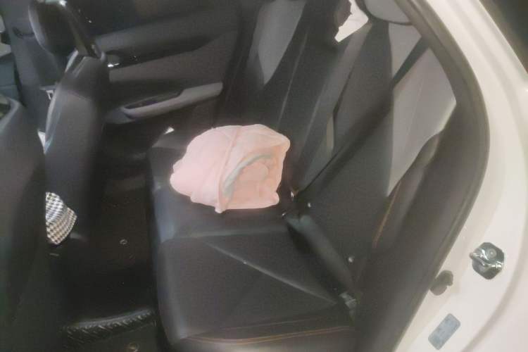 Used CHANGAN UNI-V 2022 1.5T Prestige Version Left Rear Seat