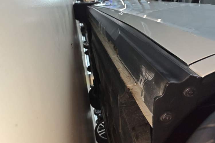Used CHANGAN UNI-V 2022 1.5T Prestige Version Left Side Sill