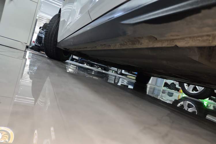 Used CHANGAN UNI-V 2022 1.5T Smart Navigation Version Left Side Sill
