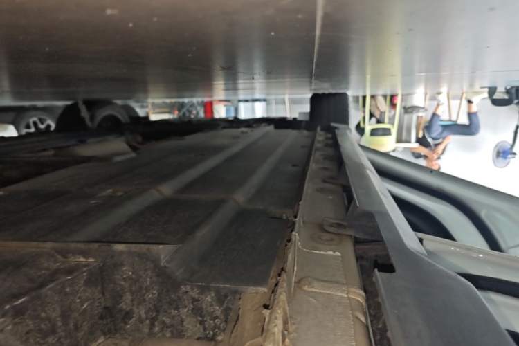 Used CHANGAN UNI-V 2022 1.5T Prestige Version Left Side Sill