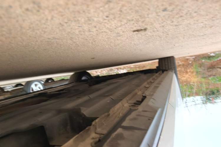 Used CHANGAN UNI-V 2022 1.5T Prestige Version Left Side Sill