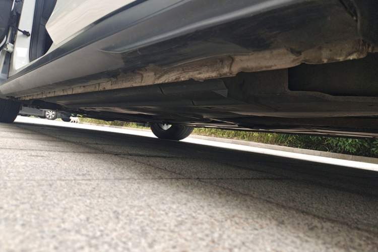 Used CHANGAN UNI-V 2022 1.5T Prestige Version Left Side Sill