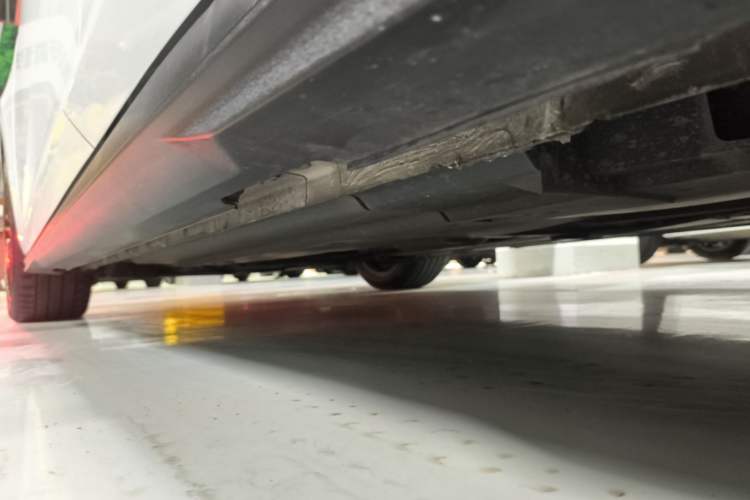 Used CHANGAN UNI-V 2022 1.5T Prestige Version Left Side Sill