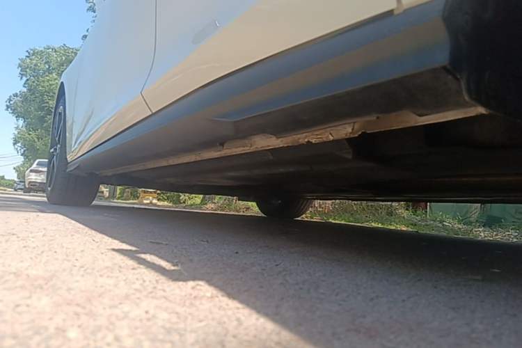 Used CHANGAN UNI-V 2022 1.5T Prestige Version Left Side Sill