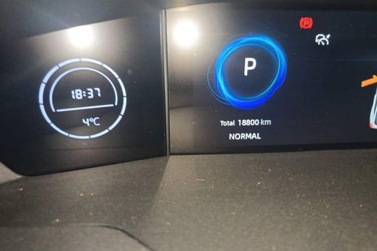 Used CHANGAN UNI-V 2022 1.5T Prestige Version Odometer Close Up