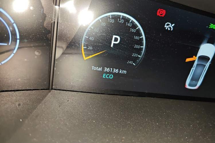 Used CHANGAN UNI-V 2022 1.5T Prestige Version Odometer Close Up