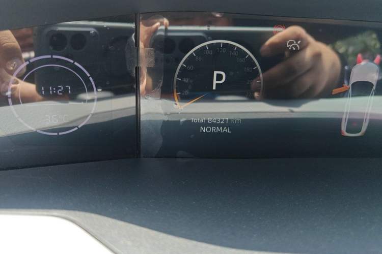 Used CHANGAN UNI-V 2022 1.5T Prestige Version Odometer Close Up