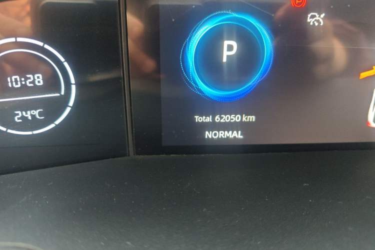 Used CHANGAN UNI-V 2022 1.5T Prestige Version Odometer Close Up