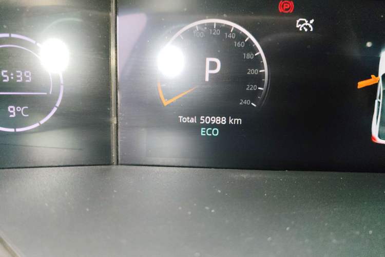 Used CHANGAN UNI-V 2022 1.5T Prestige Version Odometer Close Up
