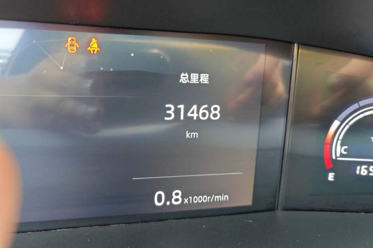 Used CHANGAN UNI-V 2022 1.5T Prestige Version Odometer Close Up