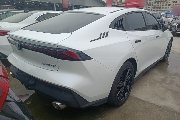 Used CHANGAN UNI-V 2022 1.5T Prestige Version Rear
