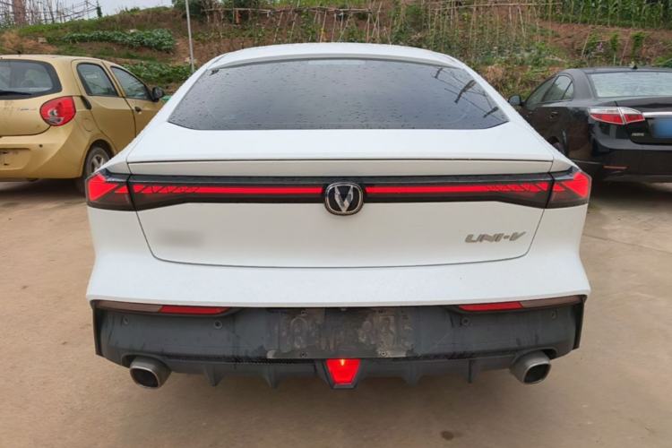 Used CHANGAN UNI-V 2022 1.5T Prestige Version Rear