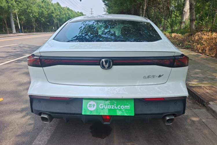 Used CHANGAN UNI-V 2022 1.5T Smart Navigation Version Rear